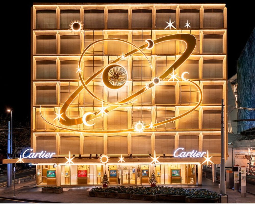 Climate-responsive luxury retail