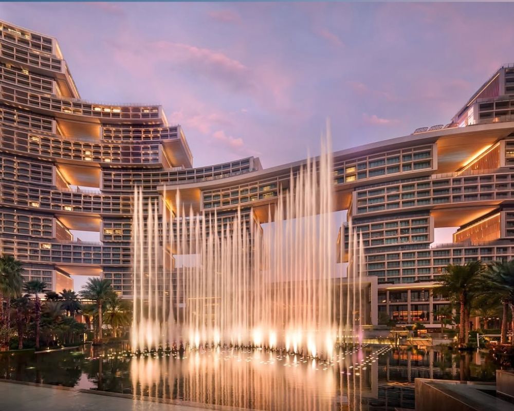 Atlantis Forbes stars